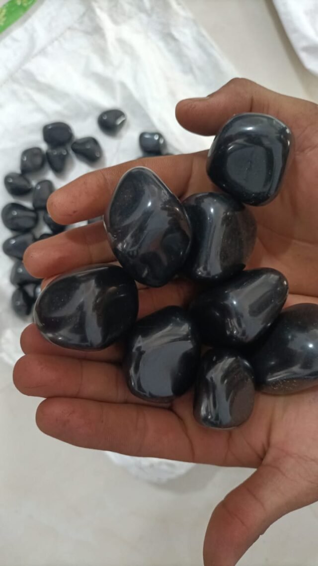 Black Marble Polished Pebble - Image 2