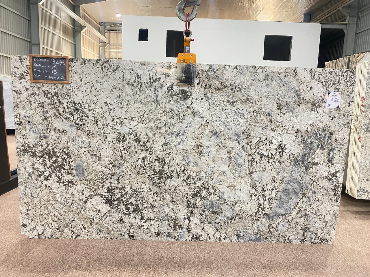 Alaska White gangsaw slabs granite slabs manufacturers, exporters and suppliers