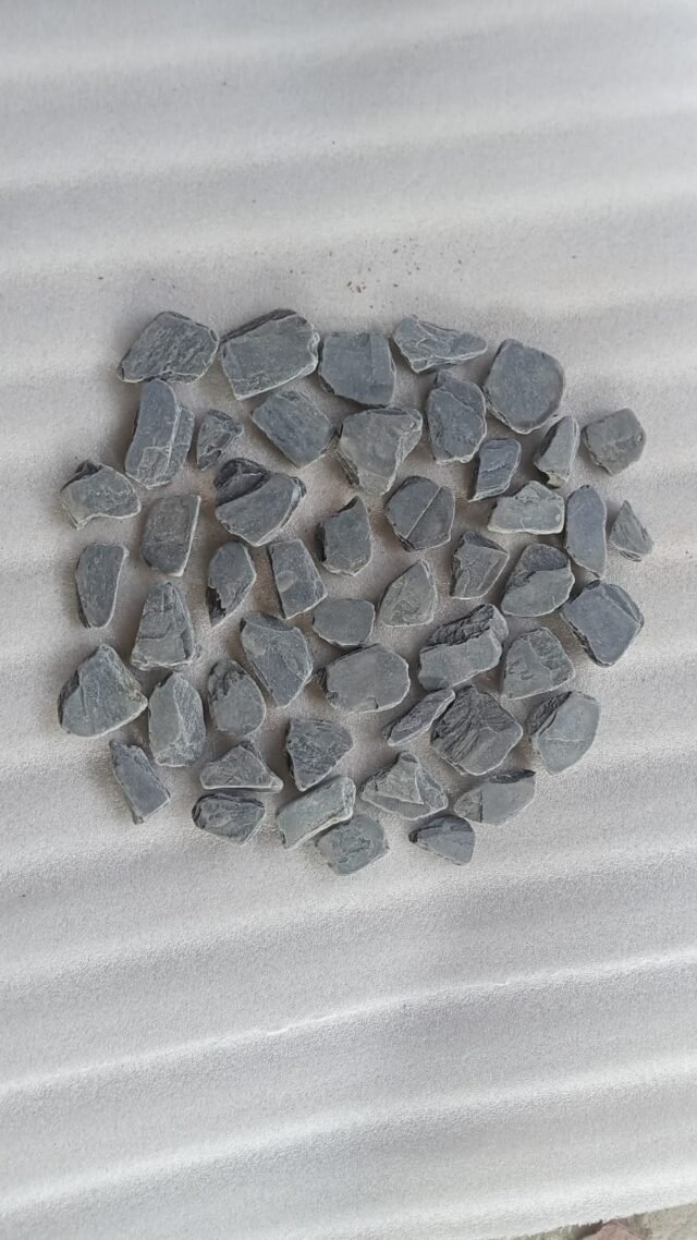 Jak Black Slate Chips