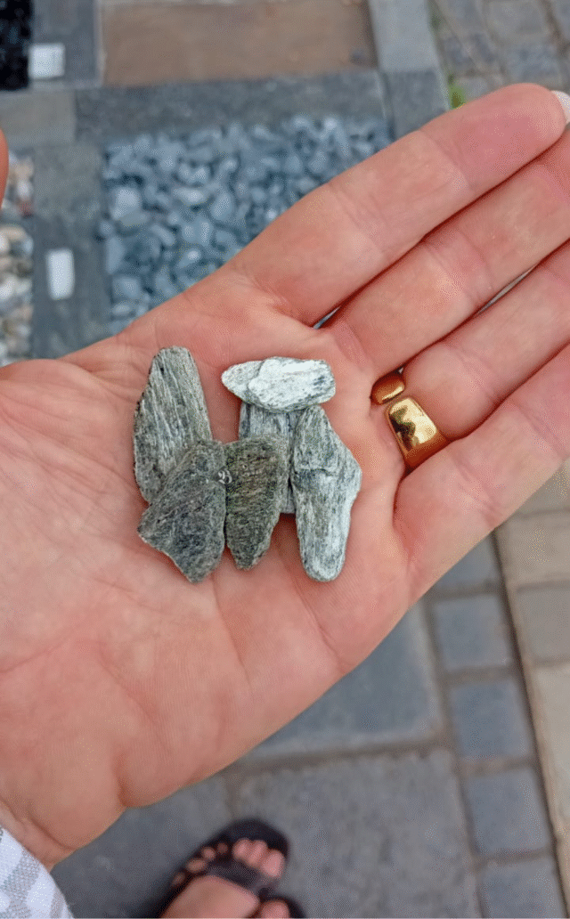 Silver Shine Slate Chips